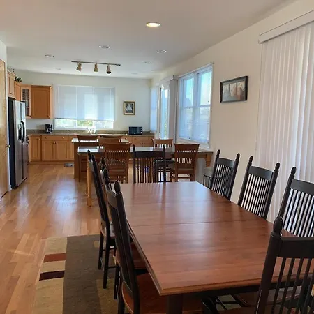 4 Bedroom, Bay Side Beauty!
